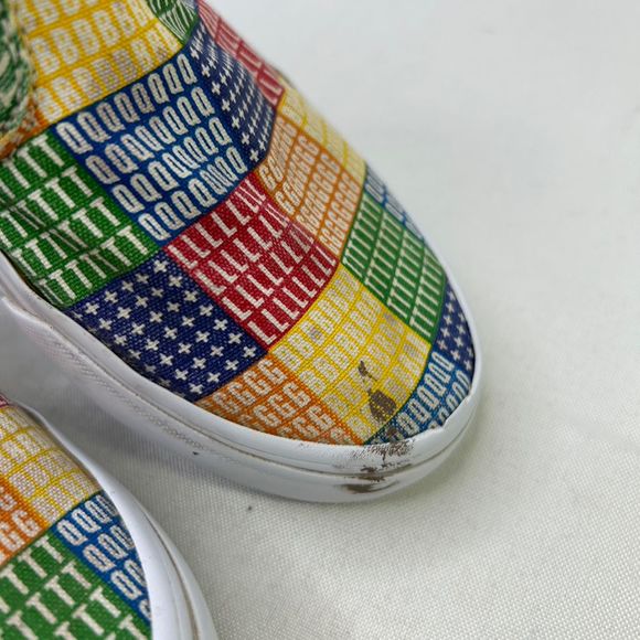 Vans Classic Slip-On Pride Multicolor Kids Size 3 Casual Shoes Play condition - Picture 11 of 11